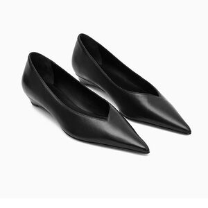 COS pointed leather flat
